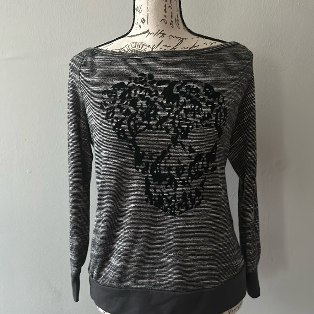 🆑Vintage Off The Shoulder Long Sleeve Shirt